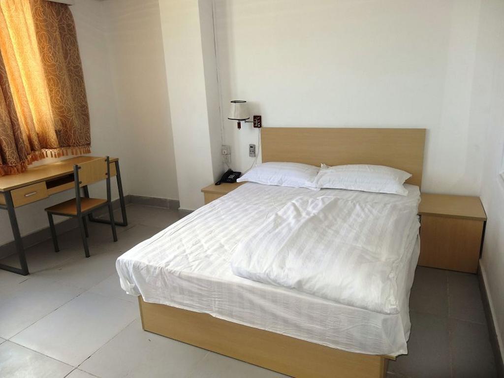 Airlines Business Hotel Порт Вила Екстериор снимка