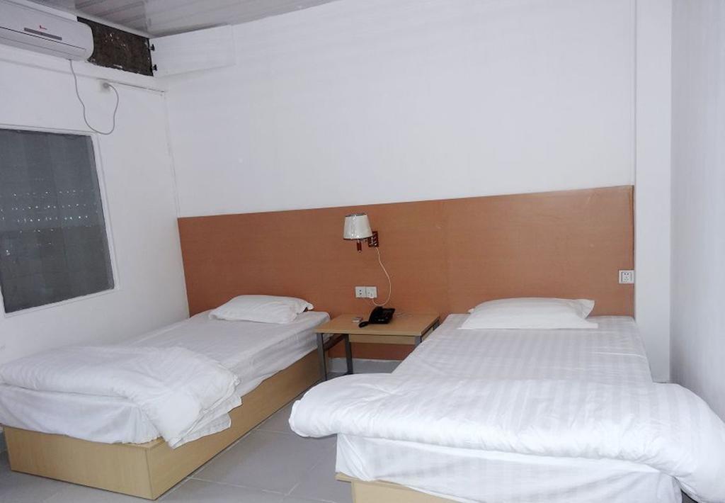 Airlines Business Hotel Порт Вила Стая снимка